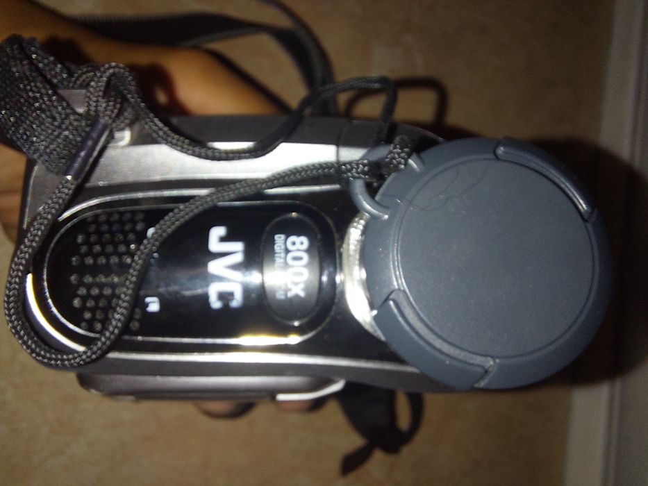 Видеокамера JVC MinDV 800X