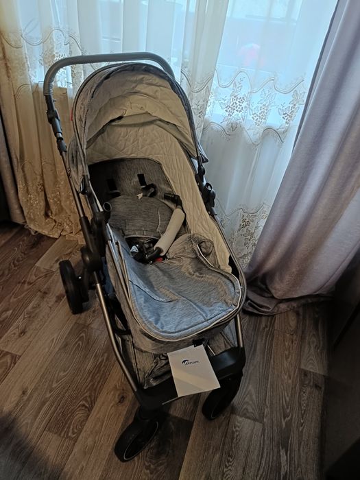 Детская коляска с автокреслом