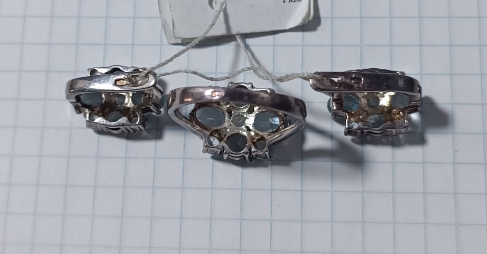 Серебряный комплект 925 проба с натуральными камнями !