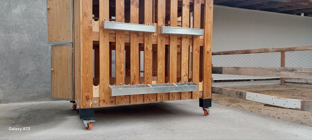 Katak dekorativni tovuqlar uchun.