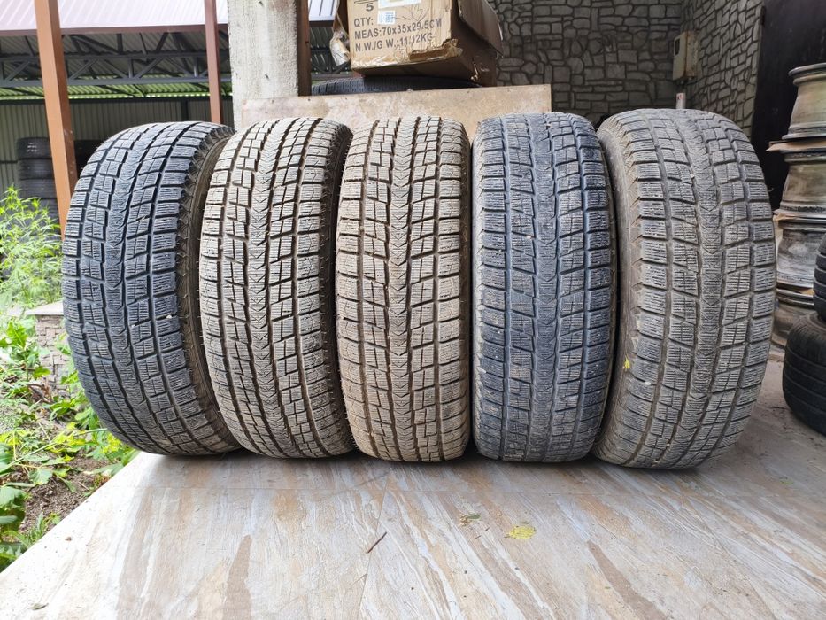 265 70 R16 Комплект 4шт. Зима Nexen. Шины