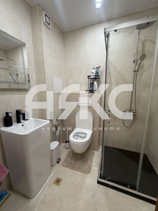 Дава се под наем Двустаен апартамент в София, Център - 60 кв.м за 747.66 € - Снимка #6