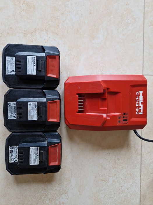 Hilti C4/12-50 , B12/2,6 Li-Ion - incarcator si acumulatori