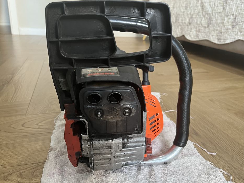 Продам бензопилу