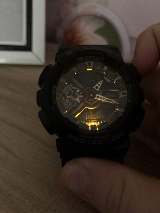 G-SHOCK ga-100L.