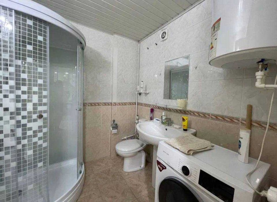 ПРОДАЕТСЯ 1/2/4 на: Гидрометцентр  Юнусабадский район