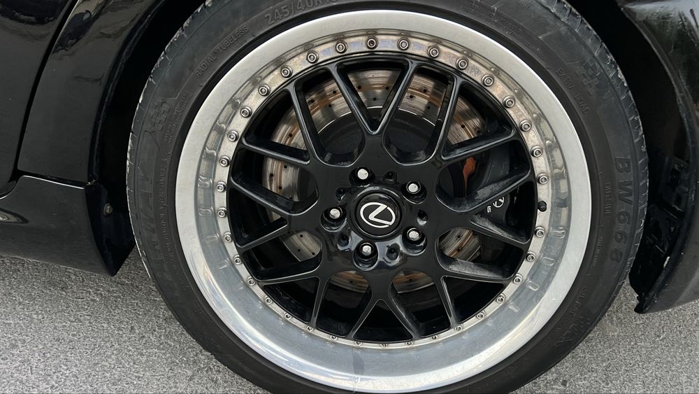 LEXUS F SPORT qilingan mashina raketa