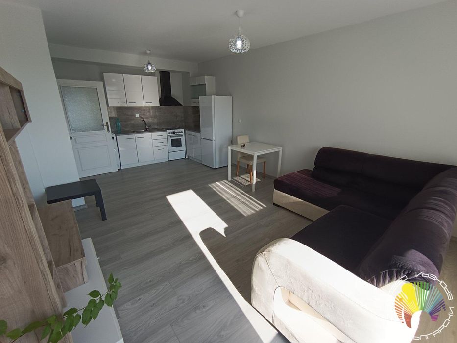 Дава се под наем Двустаен апартамент в Бургас, Изгрев - 60 кв.м за 459 € - Снимка #1