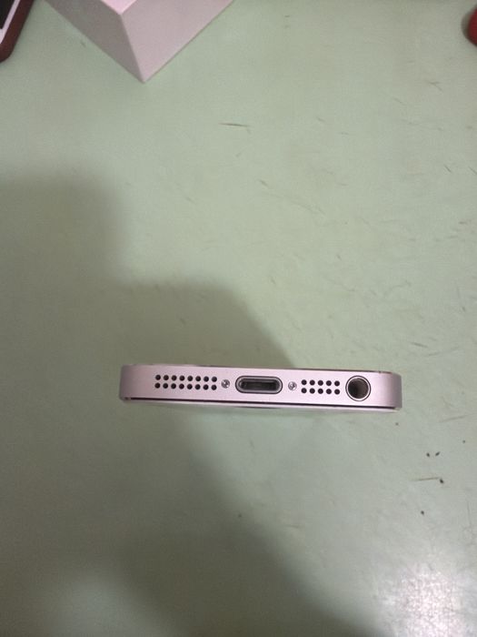 Iphone 5s 16gb с коробкой