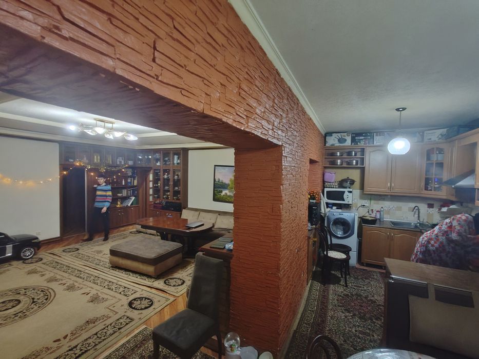 4/1/5 Дархан Кара Ниязова Спецплан 120кв. 2 сан узла. Двор. Под офис