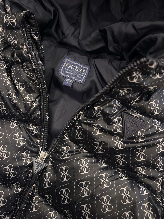 Guess детско яке