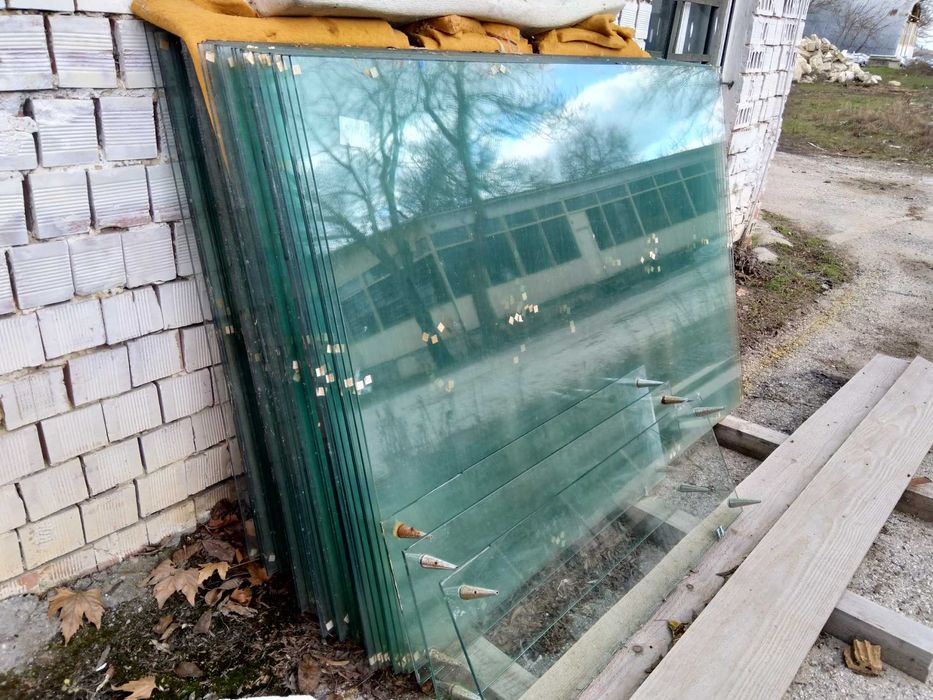 стъклен параван за баня