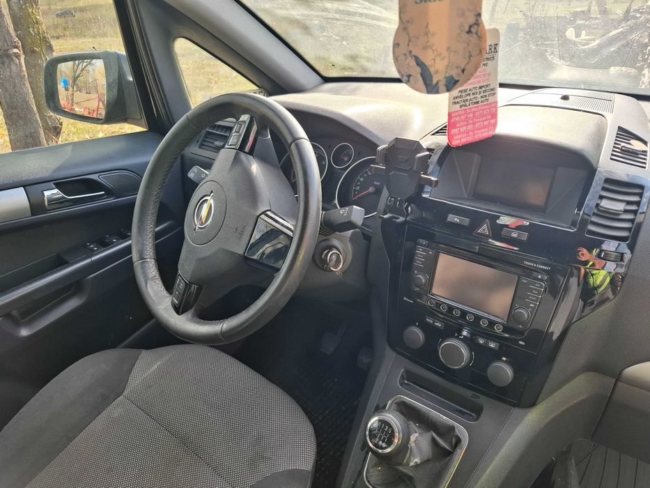 Opel Zafira B 2013
