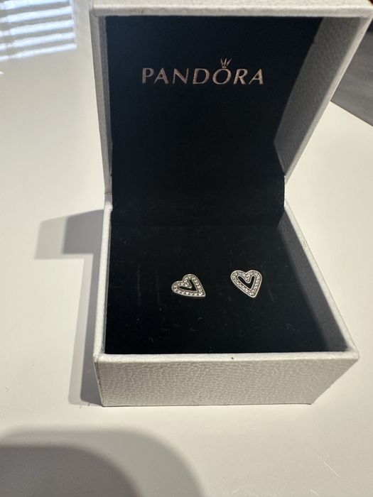 Оригинални дамски обеци Pandora - сърчица, сребърни