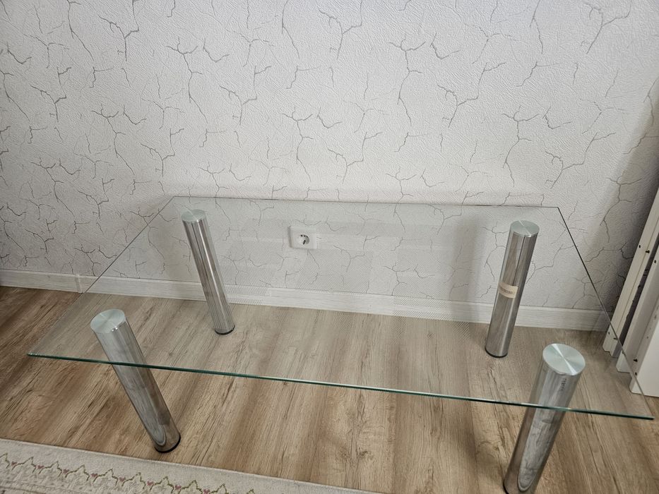 Продам журнальный столик