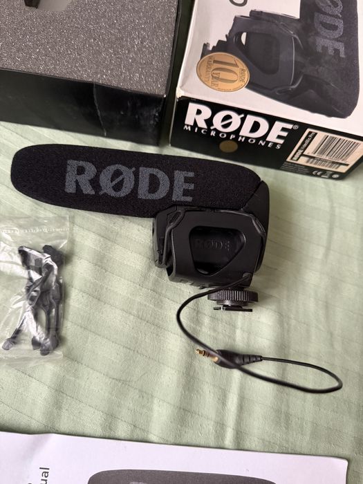 Microfon Rode Videomic Pro cu hotshoe pentru camere foto/video la cutie