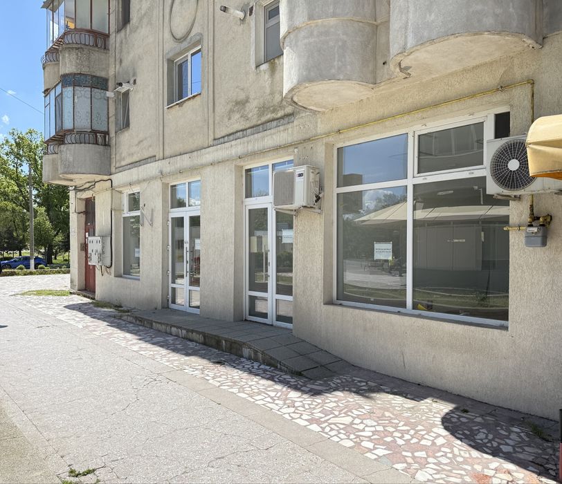 Chirie Spatiu Comercial zona MB