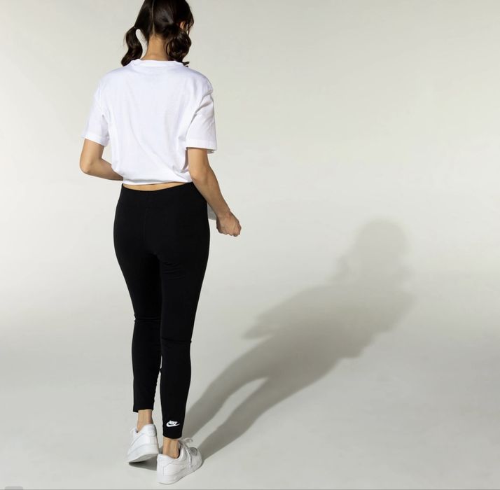 Nike клин с ципове на крачолите