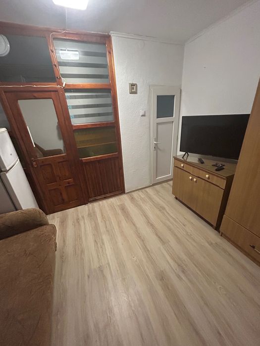 Casă de închiriat