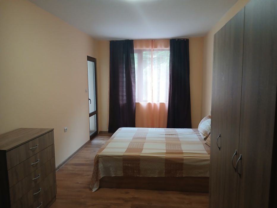 Огромен апартамент за нощувки!