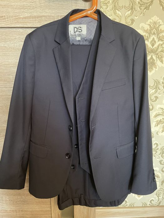 Костюм тройка Deloras