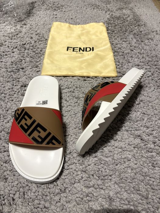 Papuci Fendi noi cu saculet