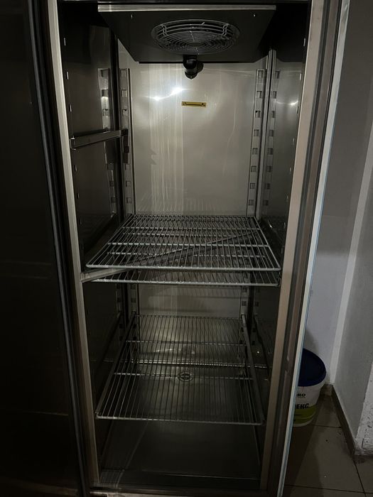 Професионален хладилник