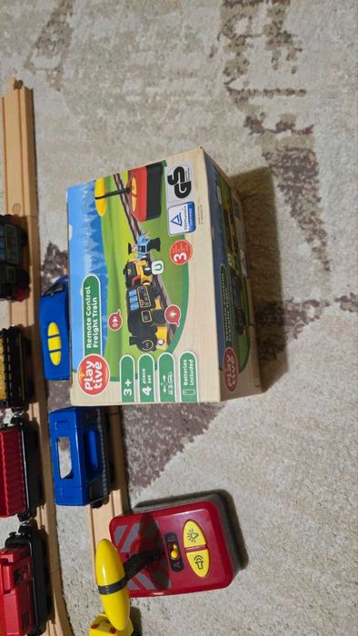 Дървена писта с влакчета от Lidl