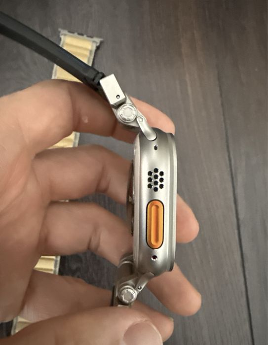 Apple Watch Ultra 2 titan