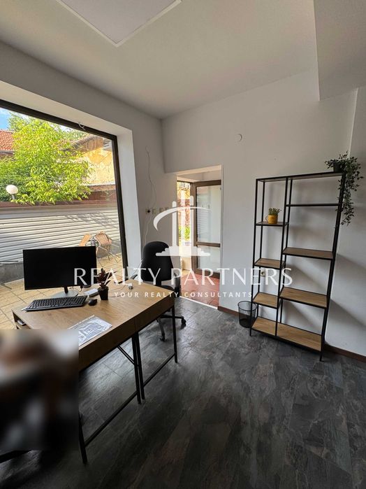 Дава се под наем Офис в Перник, Изток - 15 кв.м за 199.41 € - Снимка #3