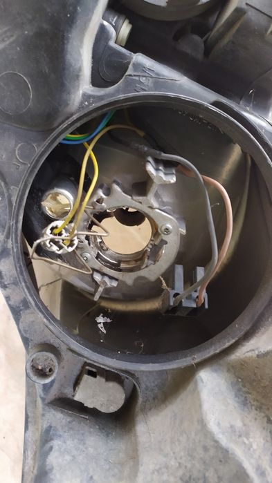 Фар за Пежо 207 преден