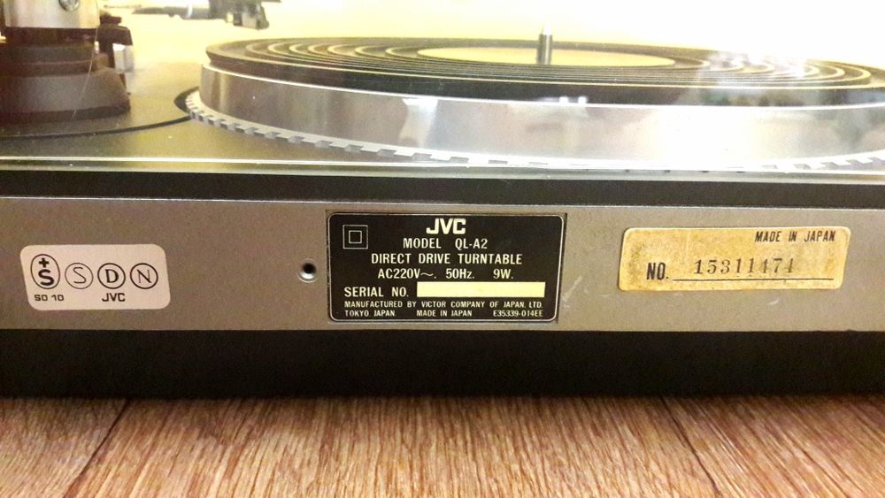 Виниловый проигрыватель JVC Ql-A2