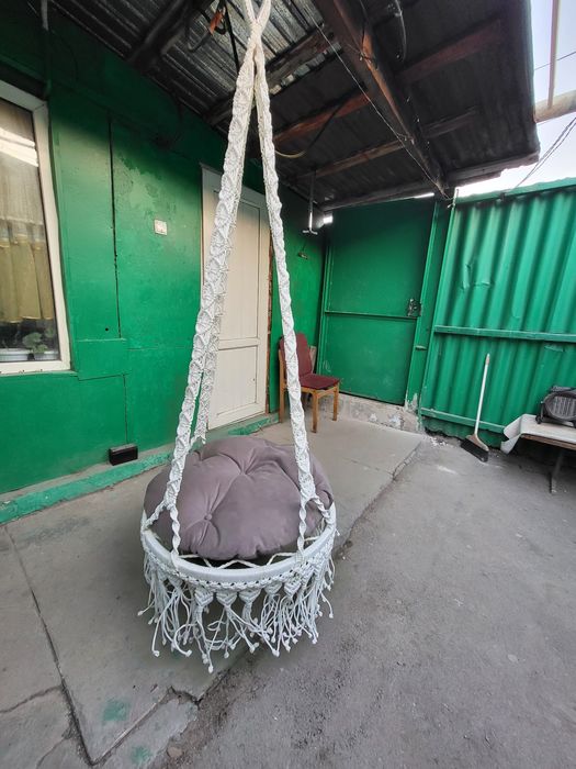 Качели ручной работы