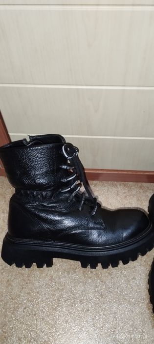 Продам ботинки детские