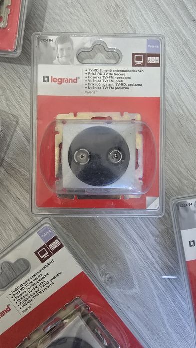 Розетки ключове за Интернет и кабелна Legrand Легранд нови