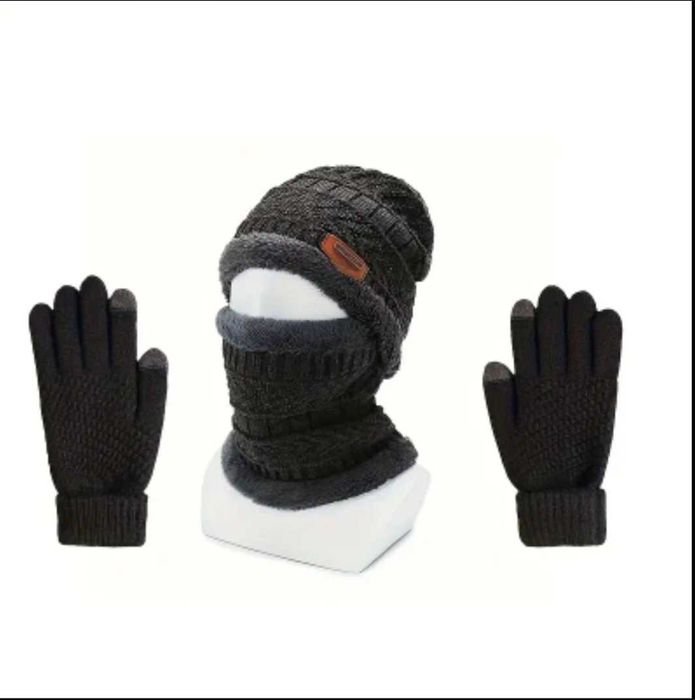 Set caciula, esarfa, manusi din acril moale si captuseala fleece