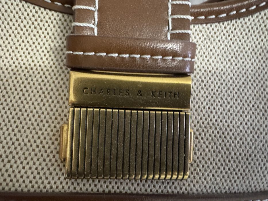 Продам сумку оригинал чарльз энд кейт