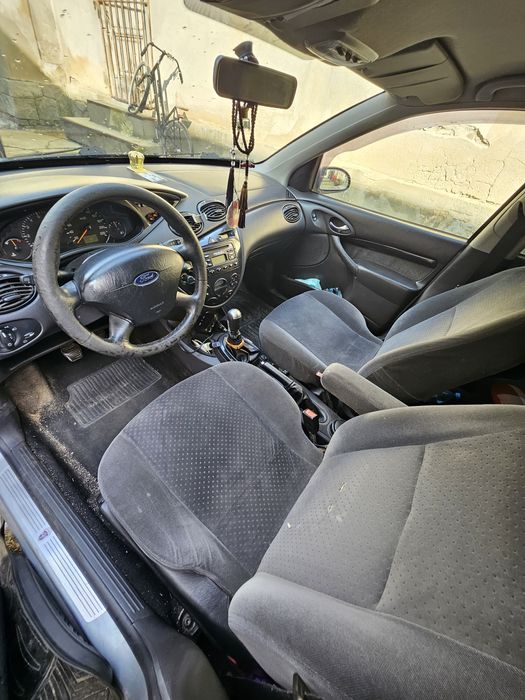 FORD Focus 2002 — imagine 5
