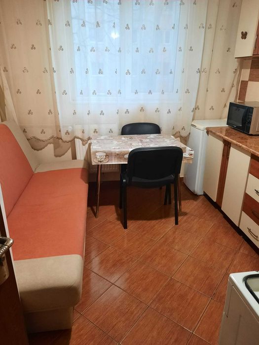 Inchiriez Garsoniera Zona Rogerius