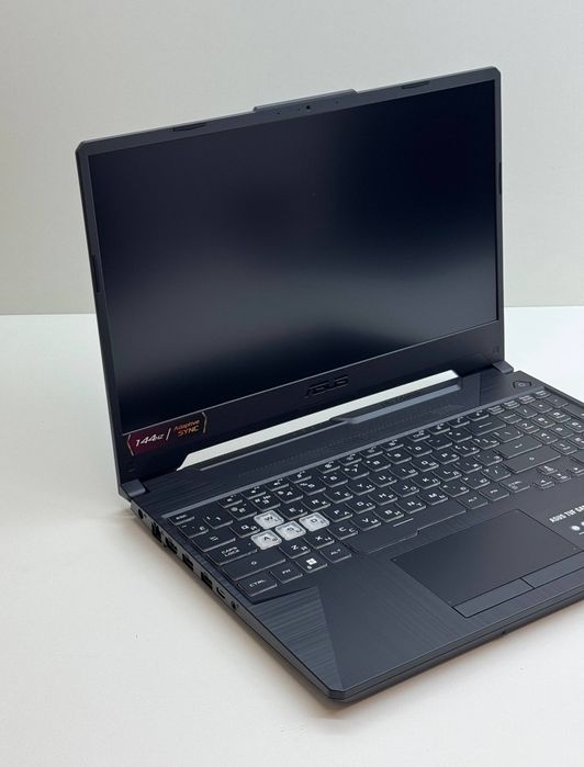 Asus tuf gaming A 15 EKRAN 144Hz  AMD RYZEN 7 7435HS DDR5 16 GB SSD 1
