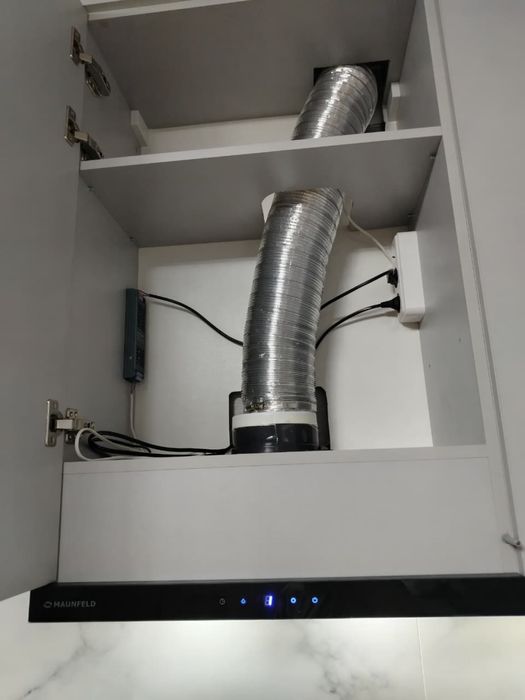 Продам вытяжку дешево