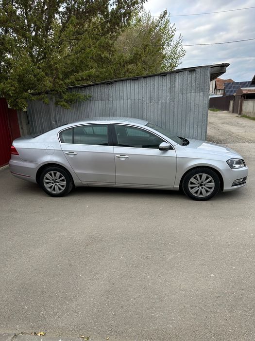 VW Passat B7 - 2.0 - 140 cp - Navigatie - Clima - Computer de bord - BlueMotion