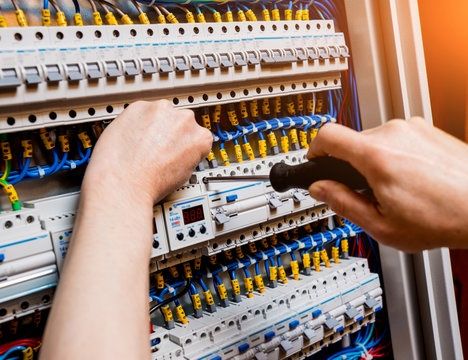 ELEKTRIK xizmati  24/7.