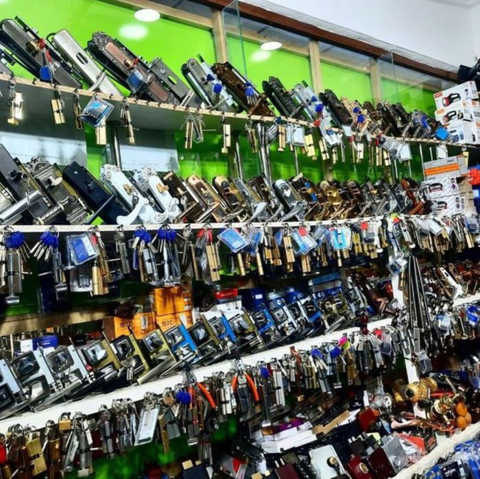 Eshik zamoklarini quyamiz