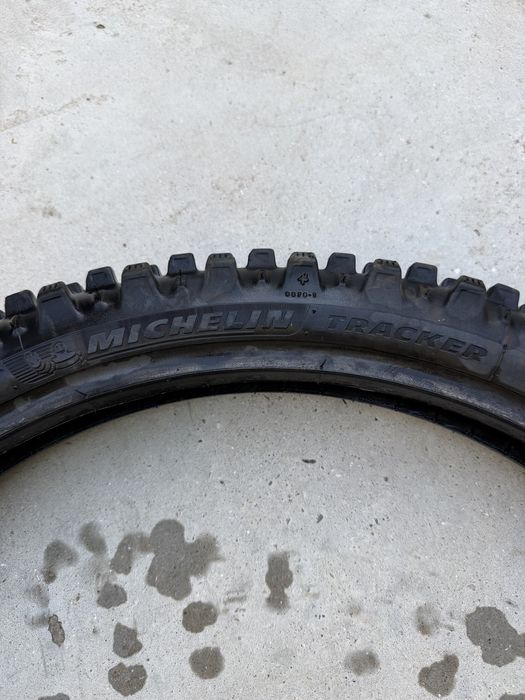 Мото гуми Michelin Tracker