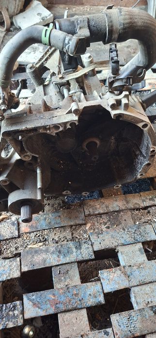 1.5 dci Рено i Канго ръчна скоростна кутия