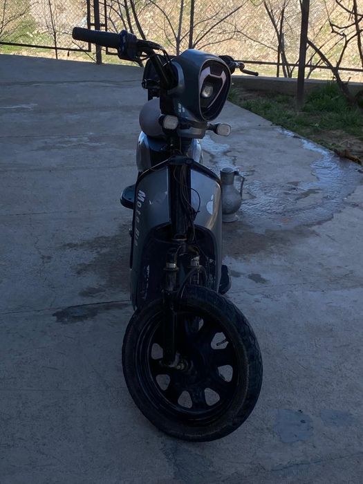 Скутер  электрвелосипед