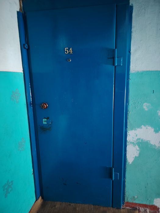 Продам дверь железную