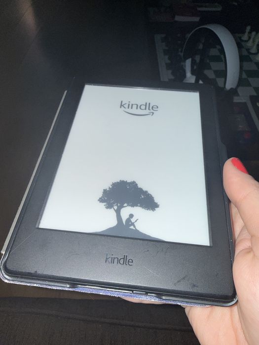 Kindle generatia 8