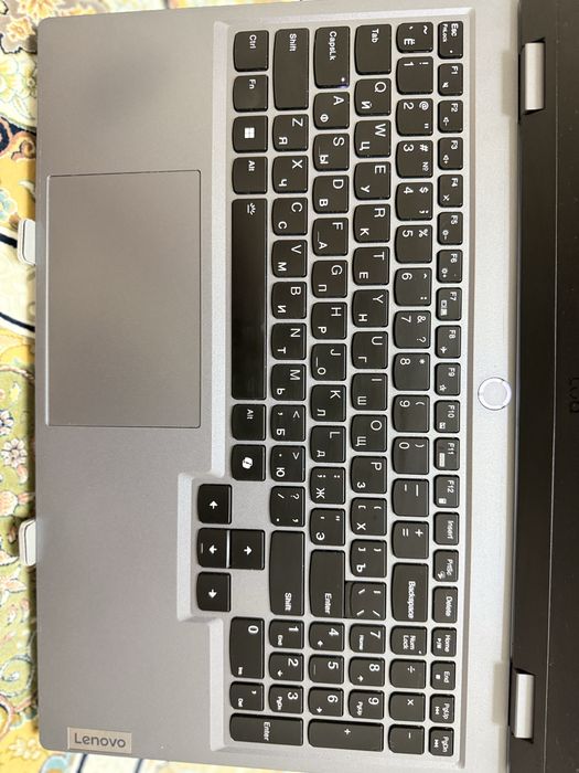 Lenovo Loq 15IAH9